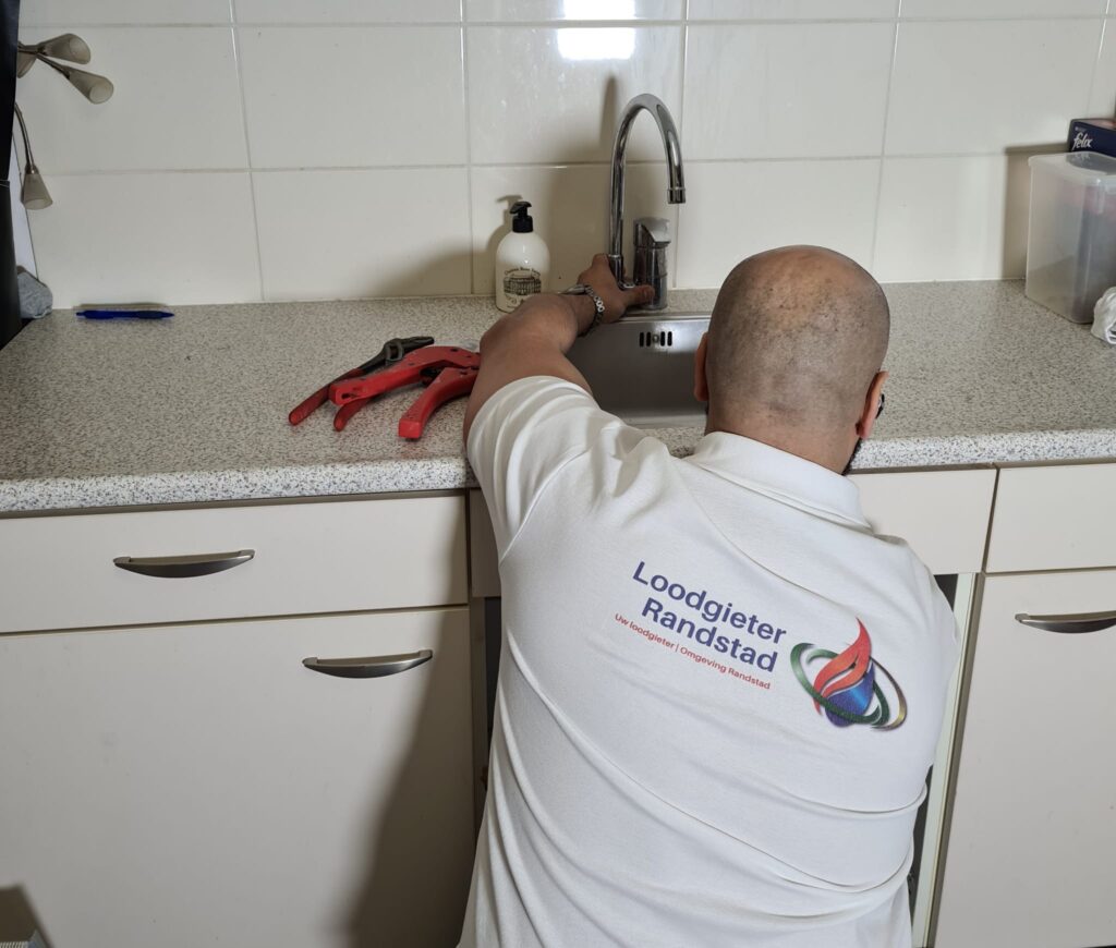 hoe-word-je-loodgieter-rotterdam